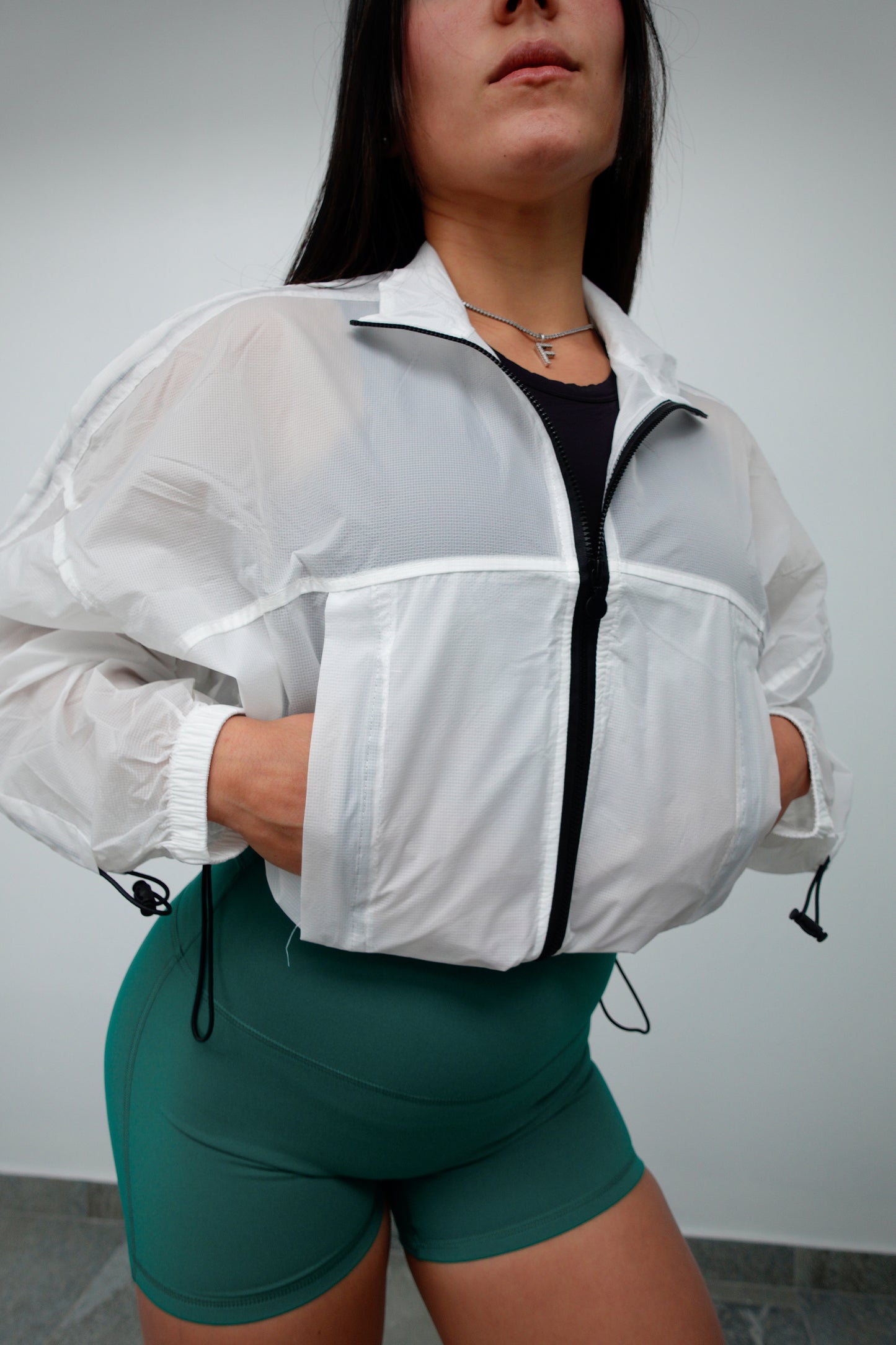 RUN LIGHT WINDBREAKER JACKET